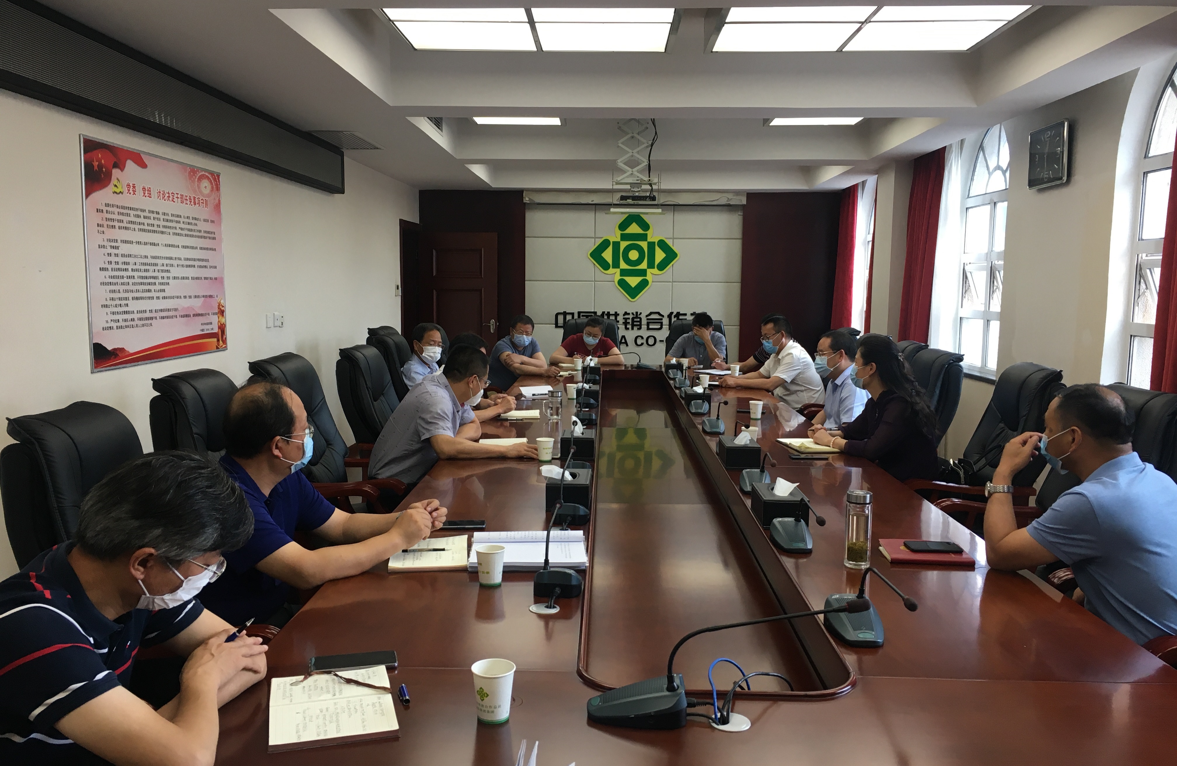 黄陂区委副书记康伟九、副区长万红协调解决市供销社重点项目建设难题1