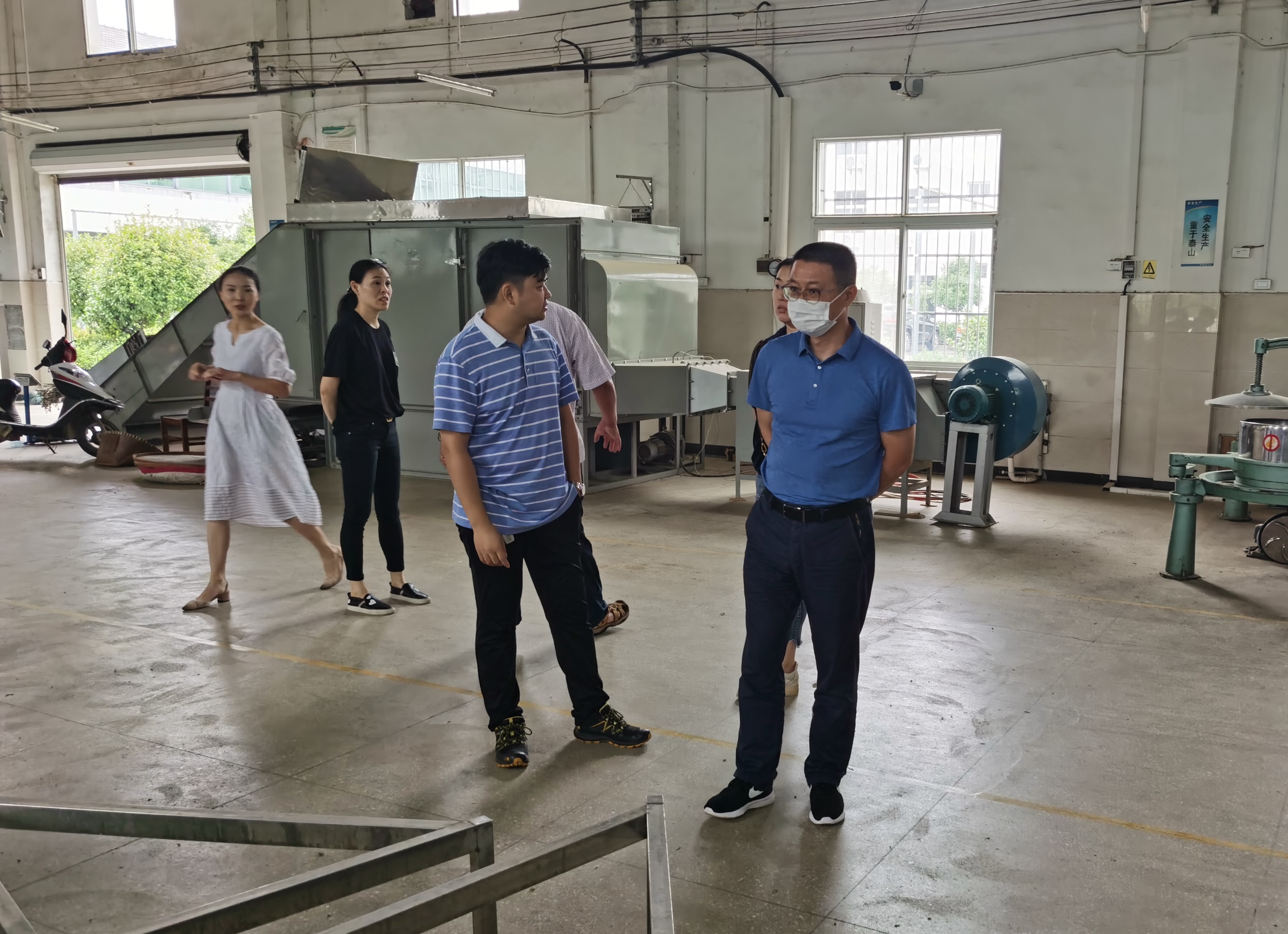 市社副书记张家才前往黄陂云雾山生态农业观光园和新洲凤凰镇宏博泰茶厂调研3